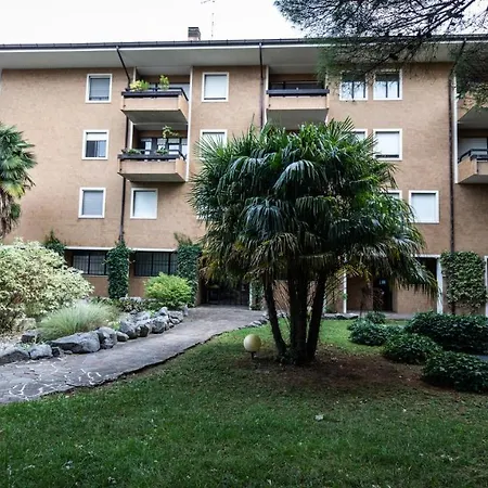 Piazzale Unita Ditalia 3 * Udine